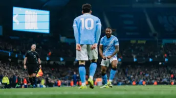 شرقي وسيمينيو مرشحان لجائزة جديدة في الدوري الإنجليزي